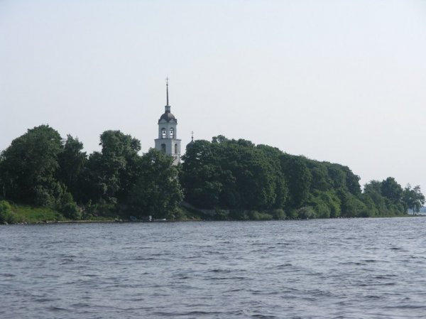 Вид на Никольский храм на о. Талабск